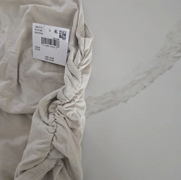 NWT AE Keyhole Back High Neck Tank Top - Picture 3 of 7